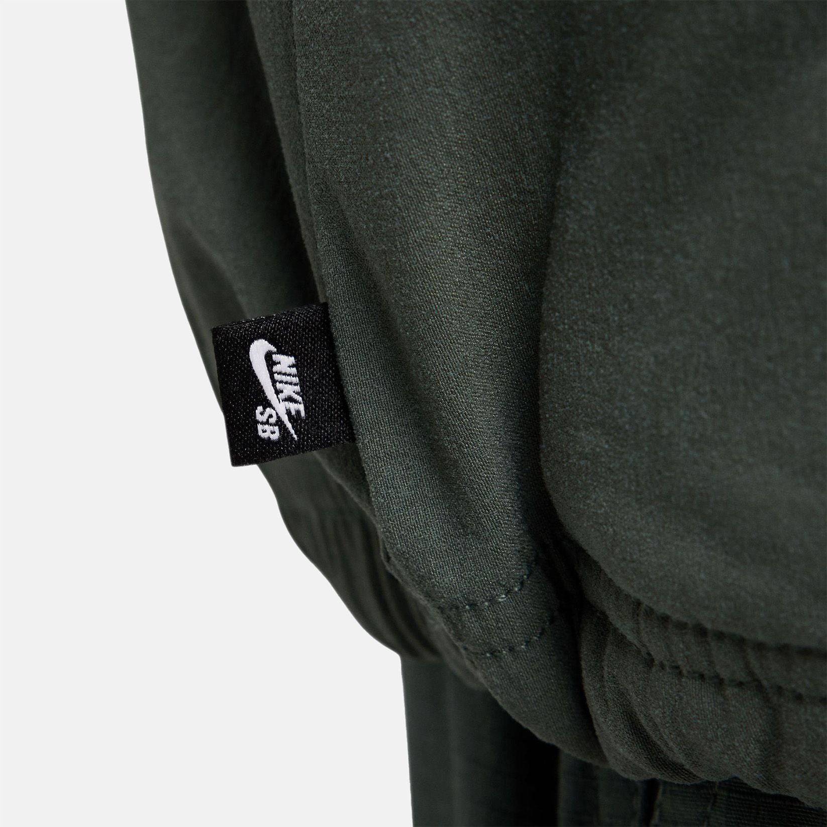 Nike SB Essential Anorak Jacke - Vintage Green / Oil Green Grün Bild 2