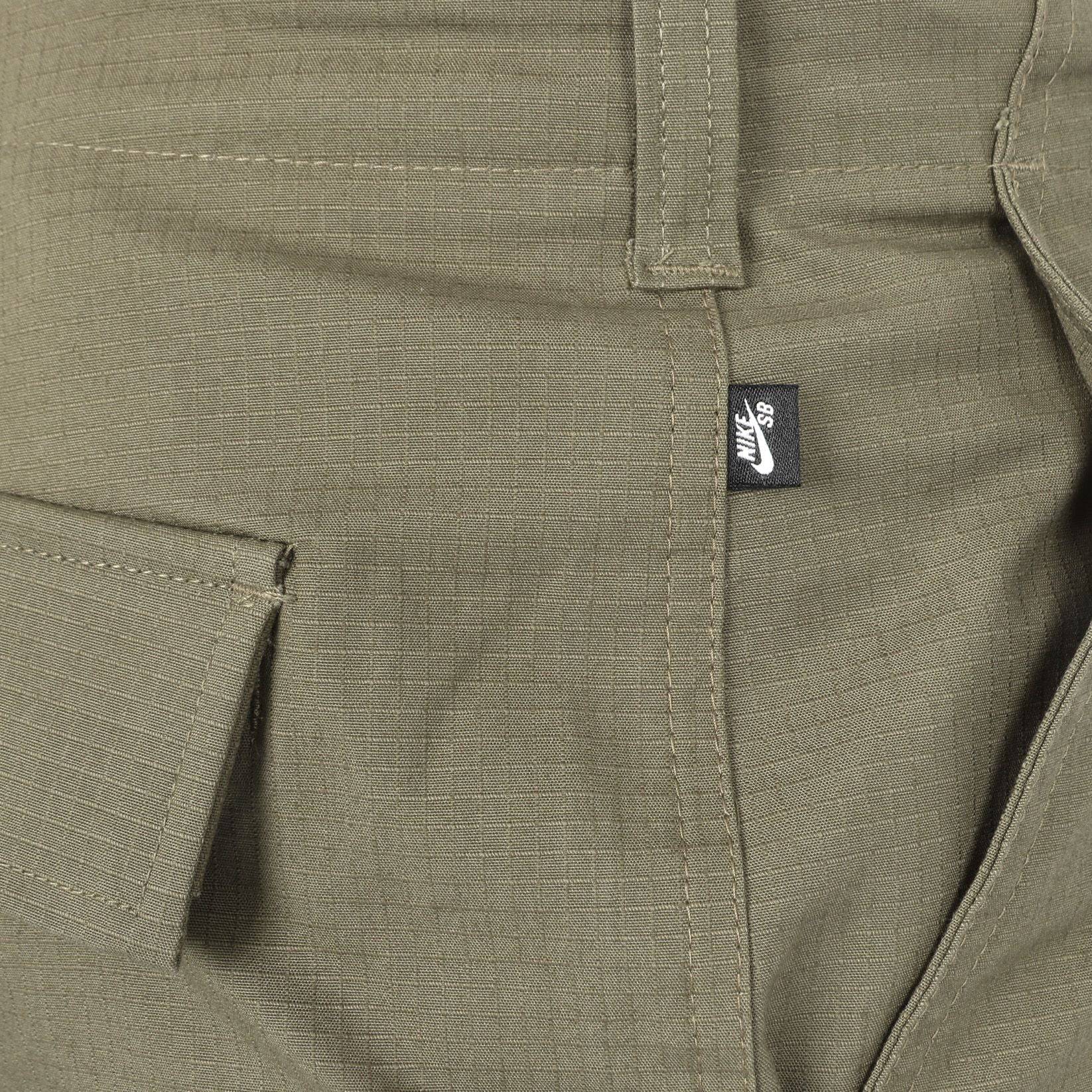 Nike SB Kearny Cargo Shorts - Medium Olive Grün Bild 2
