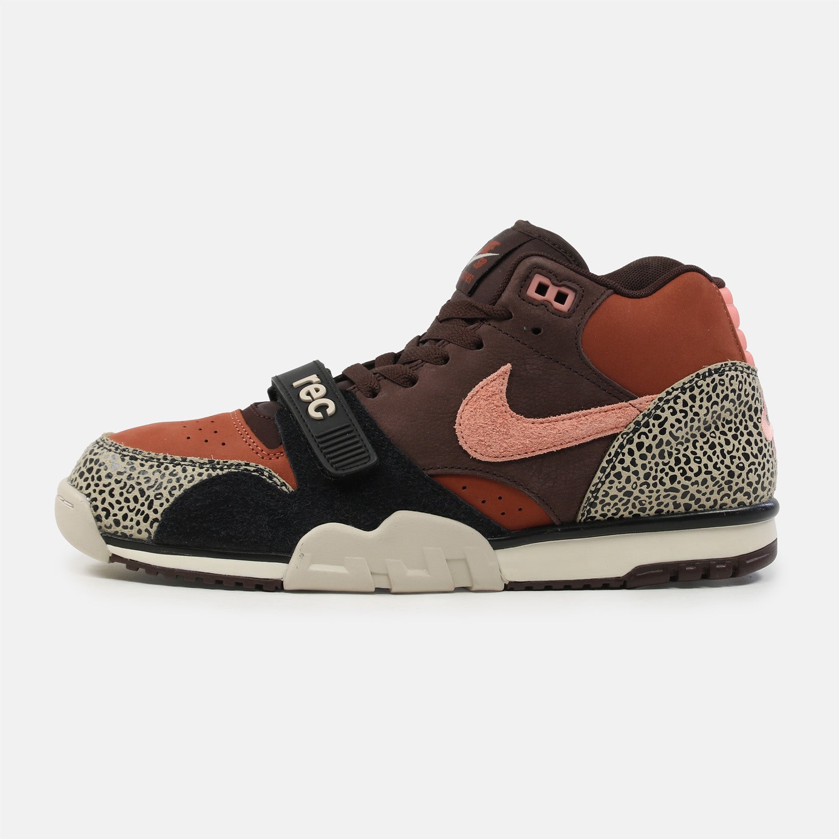Nike SB X Arts And Rec Air Trainer 1 QS - Limestone / Pink / Earth Mehrfarbig Bild 1