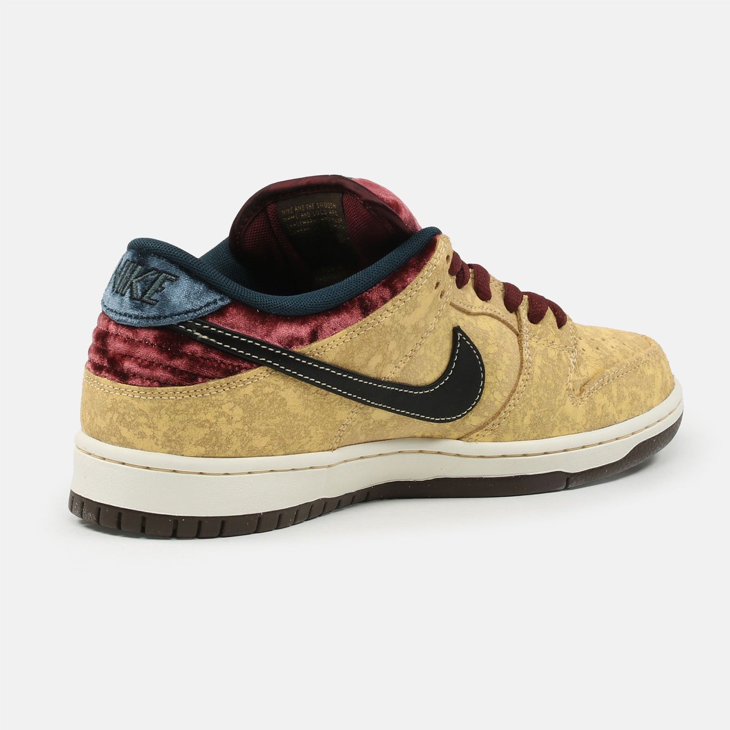 Nike SB Dunk Low Pro - City Of Cinema - Blowout Skateshop