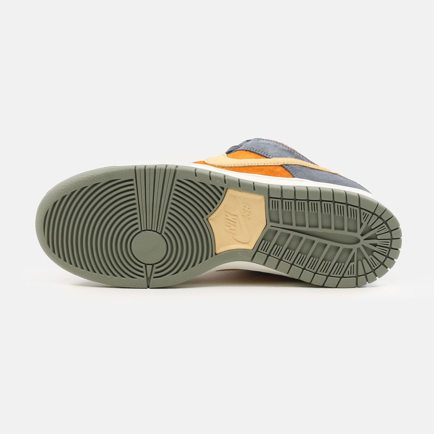 Nike SB Dunk Low Pro - Light Carbon / Sesame Monarch - Blowout Skateshop