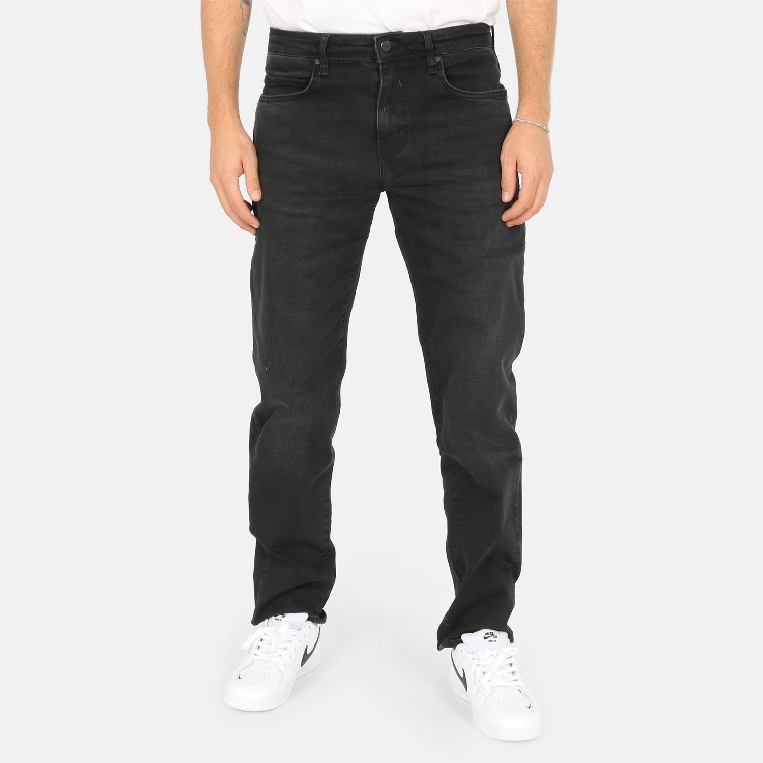 Reell Jeans Barfly Relaxed Tapered Jeans - Black Wash 2