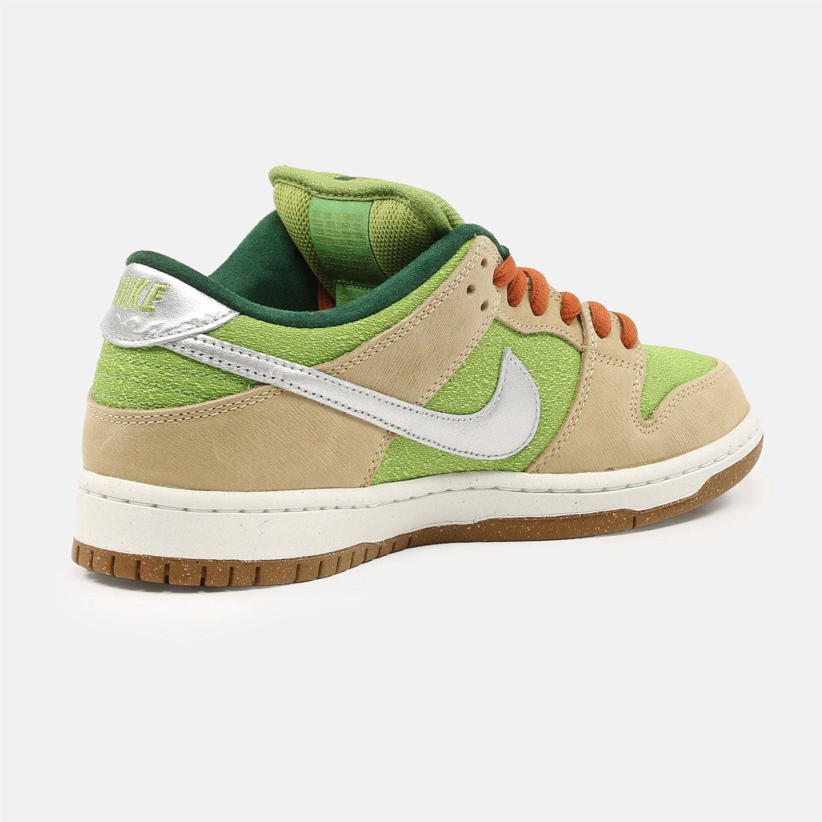 Nike SB Dunk Low Pro WC Sneaker - Seasame / Metalic Silver-Pear - Blowout Skateshop