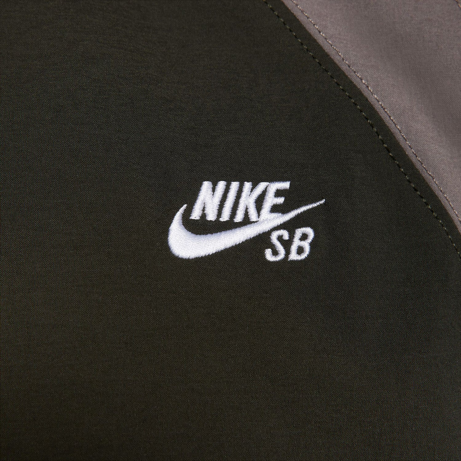 Nike SB Dri-Fit Woven Jacke - Military Green Bild 3