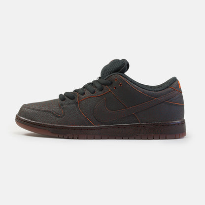 Nike SB Dunk Low "Krampus" Schuh - Dark Smoke Grey / Schwarz Bild 1