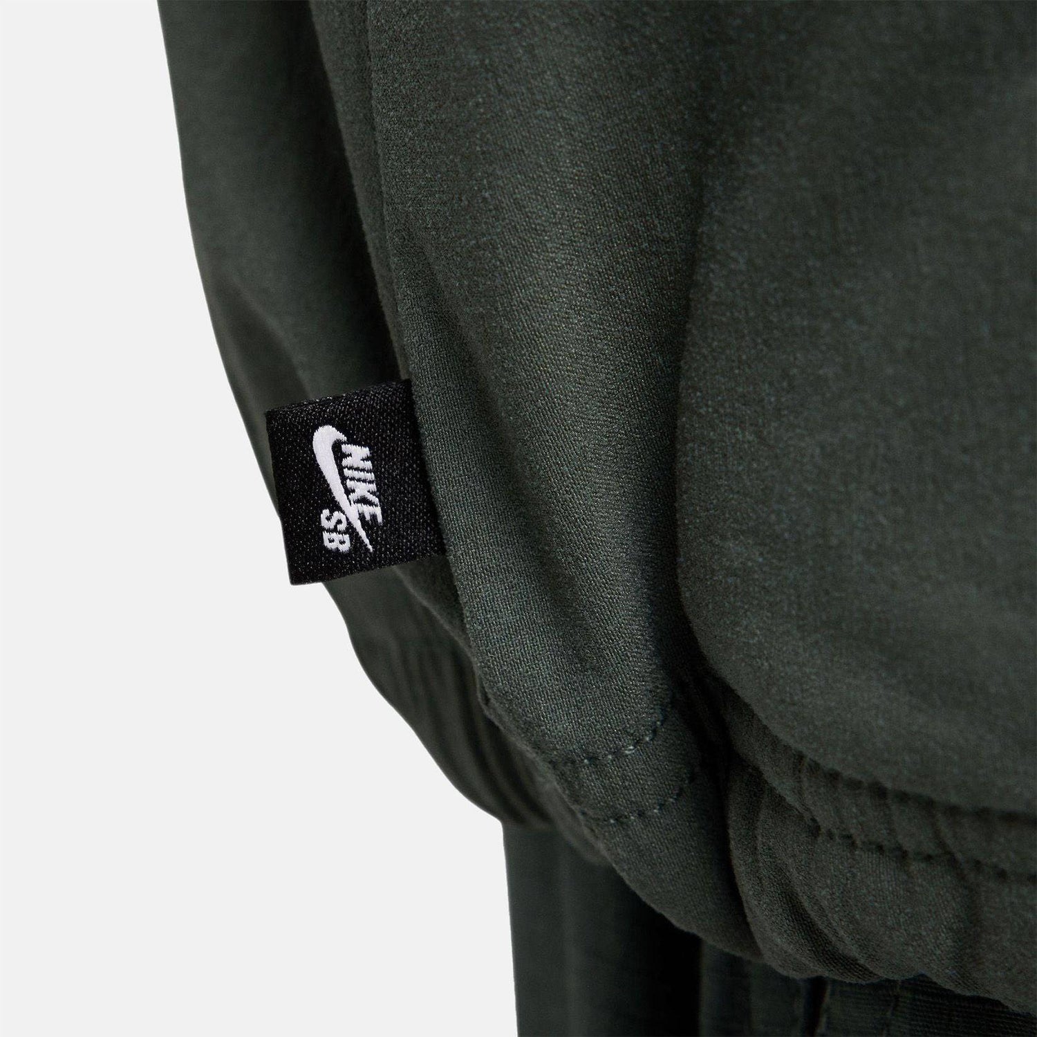 Nike SB Essential Anorak Jacke - Vintage Green / Oil Green Bild 2