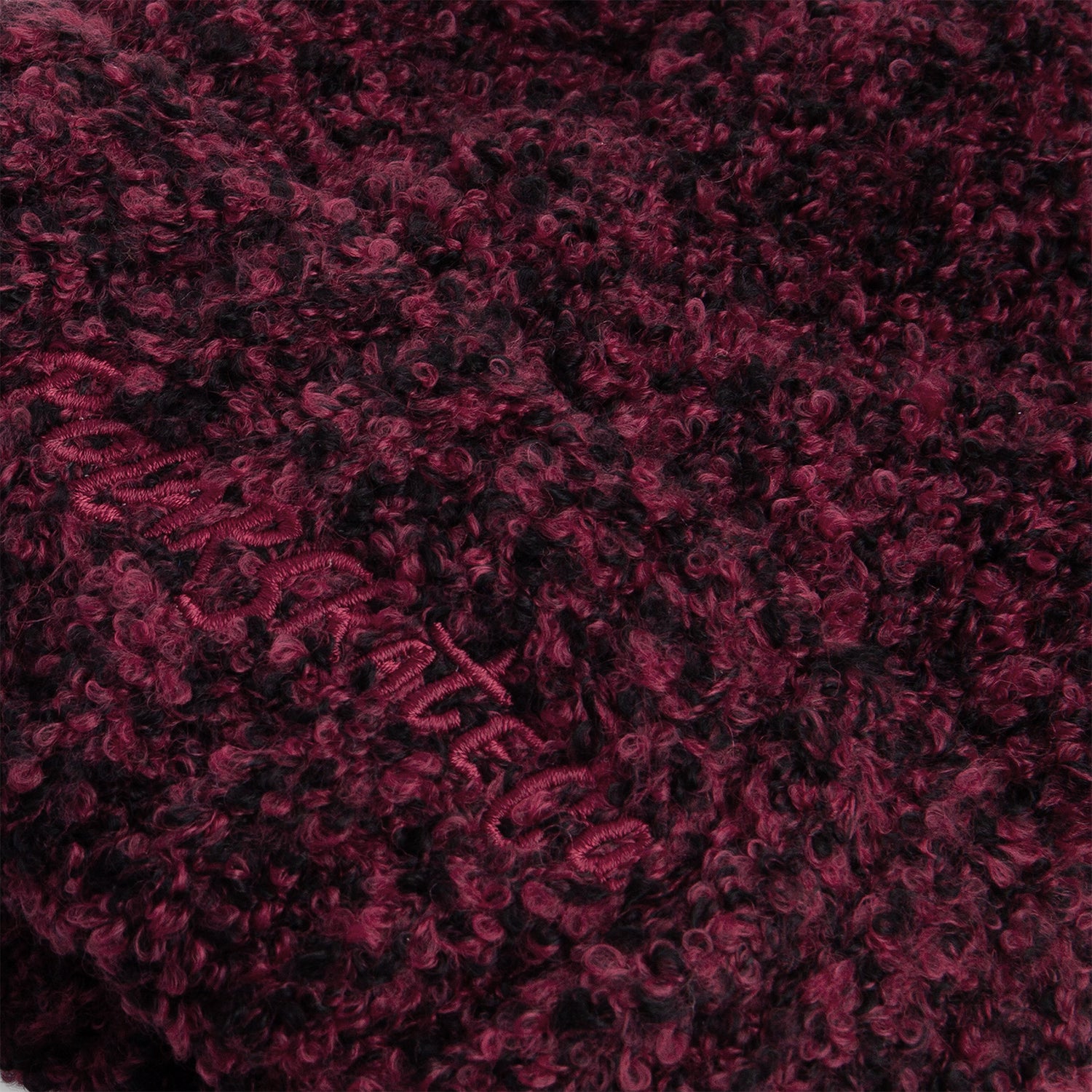 Polar Skate Co. Fluff Beanie - Raspbery Rot Bild 3