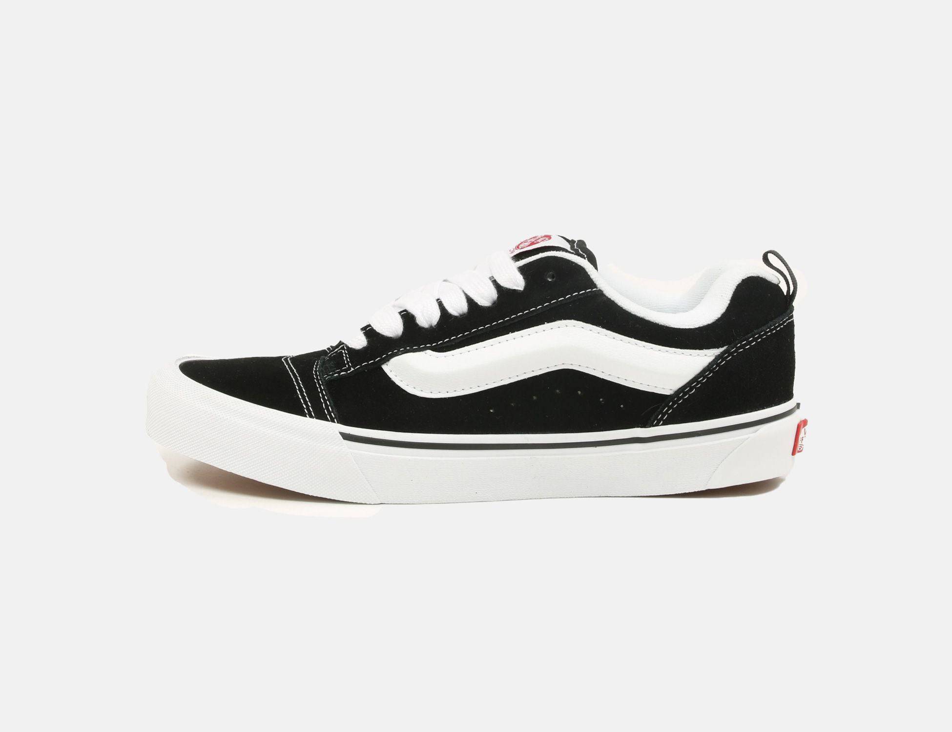 VANS Knu Skool Sneaker - Black / True White - Blowout Skateshop