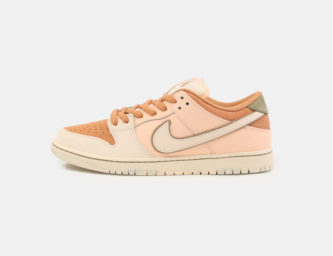 Nike SB Dunk Low Pro Trocadero - Amber Brown / Guava Ice